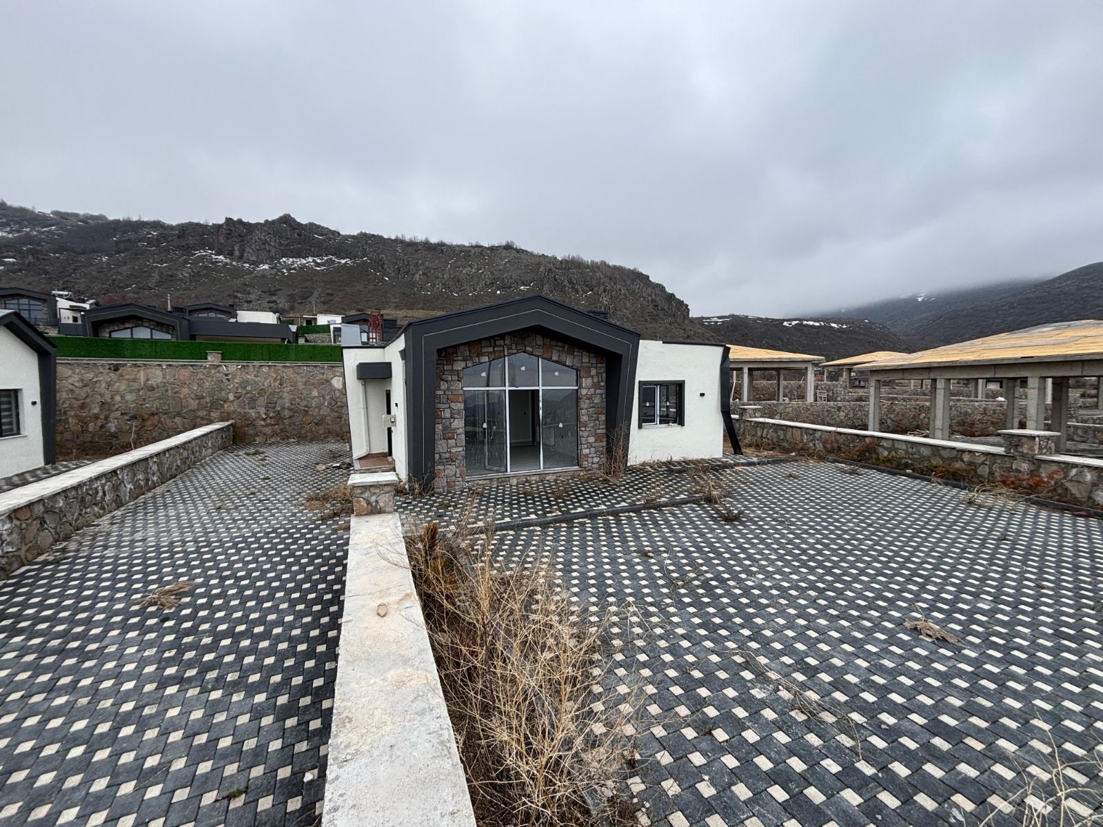 HACILAR ORTASEKİ DE BUTİK 3+1 VİLLA - Resim 4