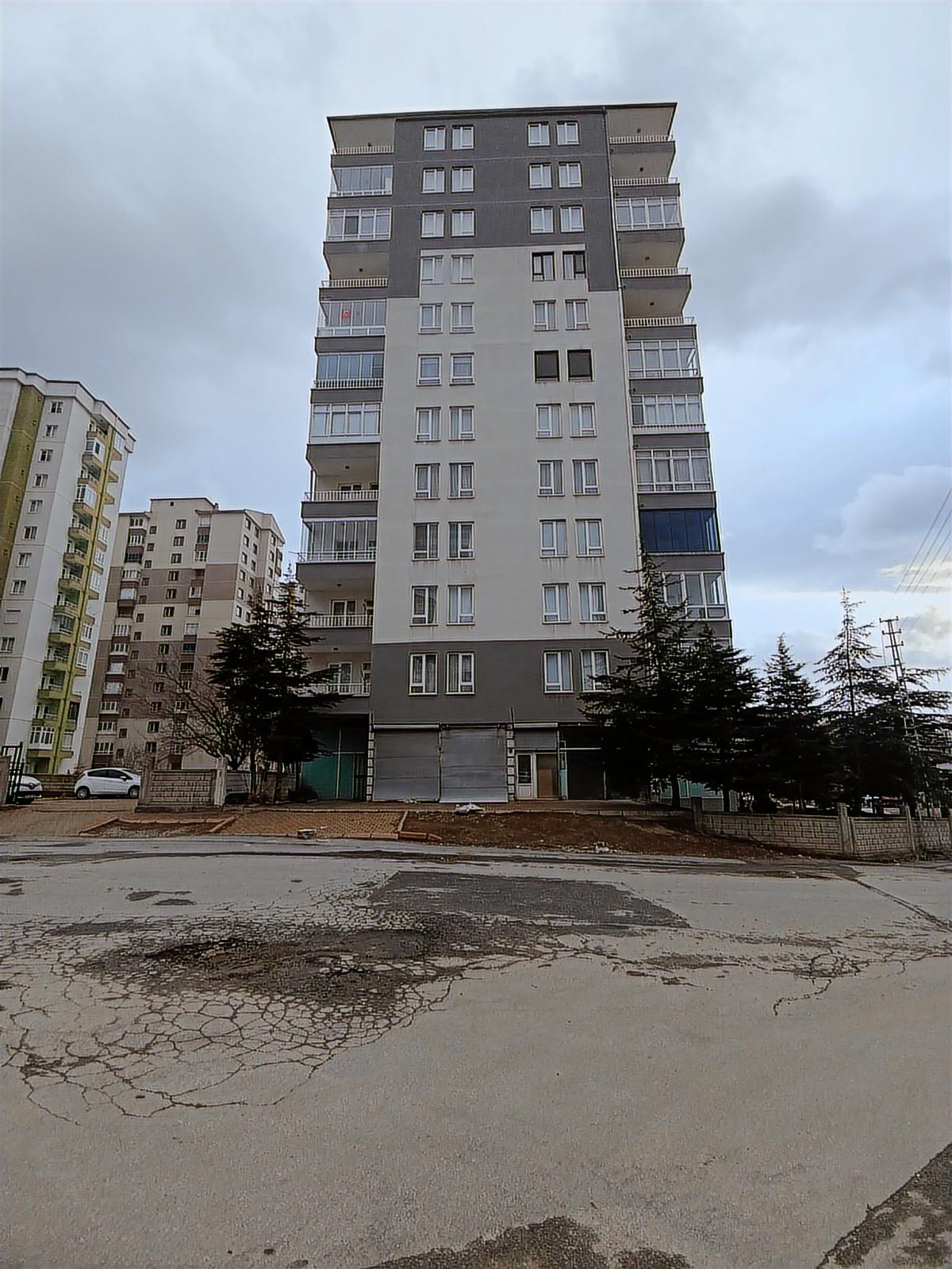 Yenidoğan Mahallesinde Çift Banyo ve Balkon Satılık Daire - Resim 26