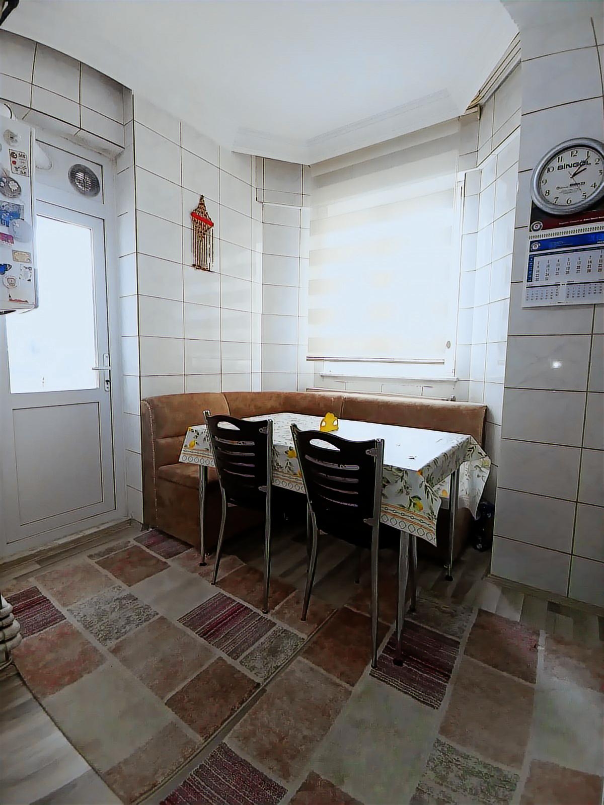 Esentepe'de Tramvay Durağına Yakın Bakımlı Satılık 3+1 Daire - Resim 12