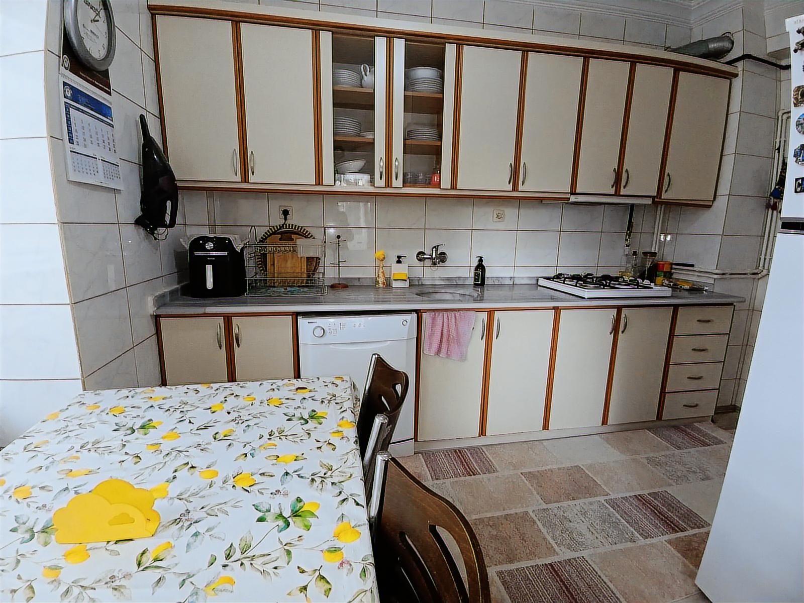 Esentepe'de Tramvay Durağına Yakın Bakımlı Satılık 3+1 Daire - Resim 14