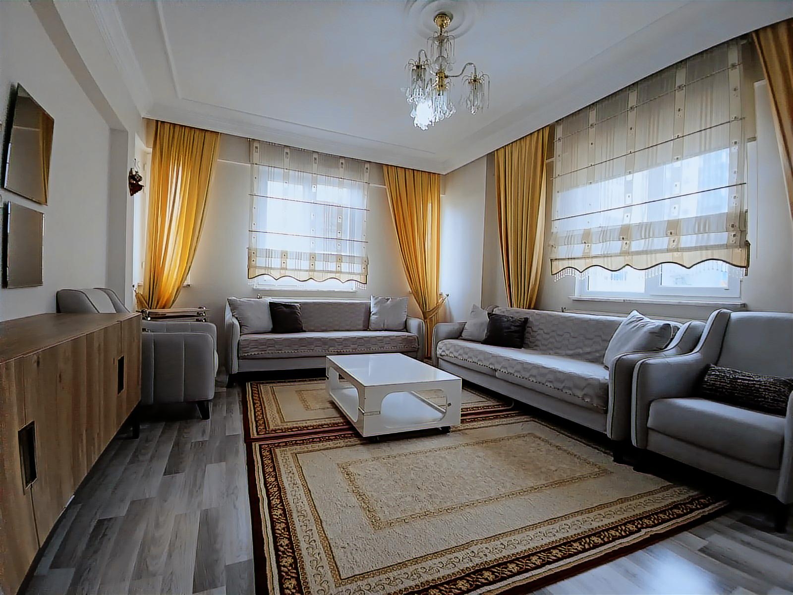 Esentepe'de Tramvay Durağına Yakın Bakımlı Satılık 3+1 Daire