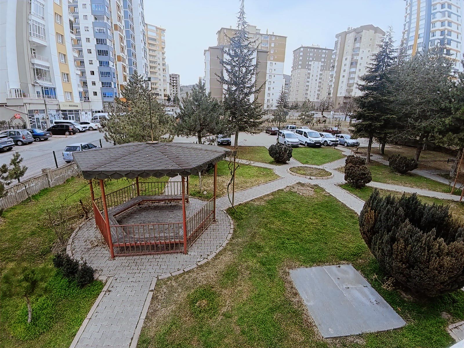 Esentepe'de Tramvay Durağına Yakın Bakımlı Satılık 3+1 Daire - Resim 15