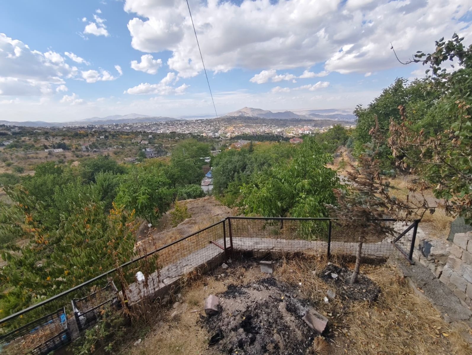 HACILAR AŞAĞI MAHALLEDE 653 M2 SATILIK TEMİZ PARSELLİ BAĞ EVİ - Resim 10