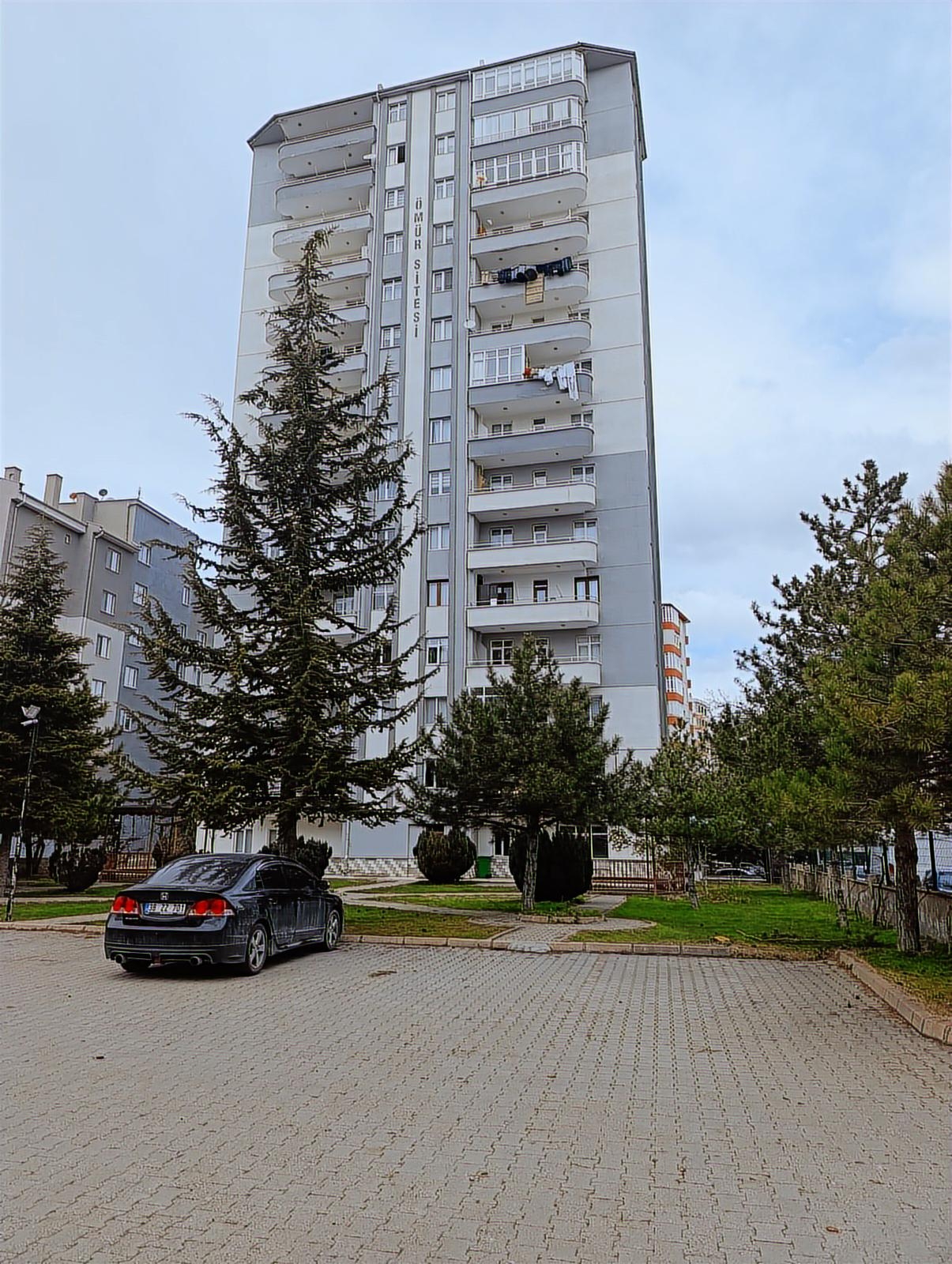 Esentepe'de Tramvay Durağına Yakın Bakımlı Satılık 3+1 Daire - Resim 9