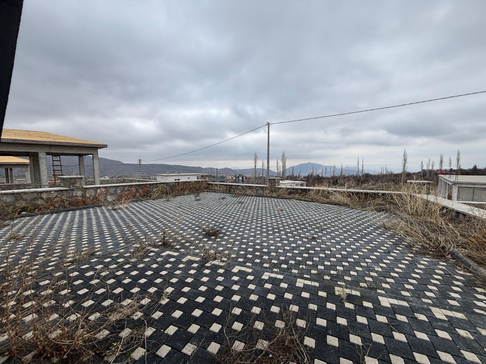 HACILAR ORTASEKİ DE BUTİK 3+1 VİLLA