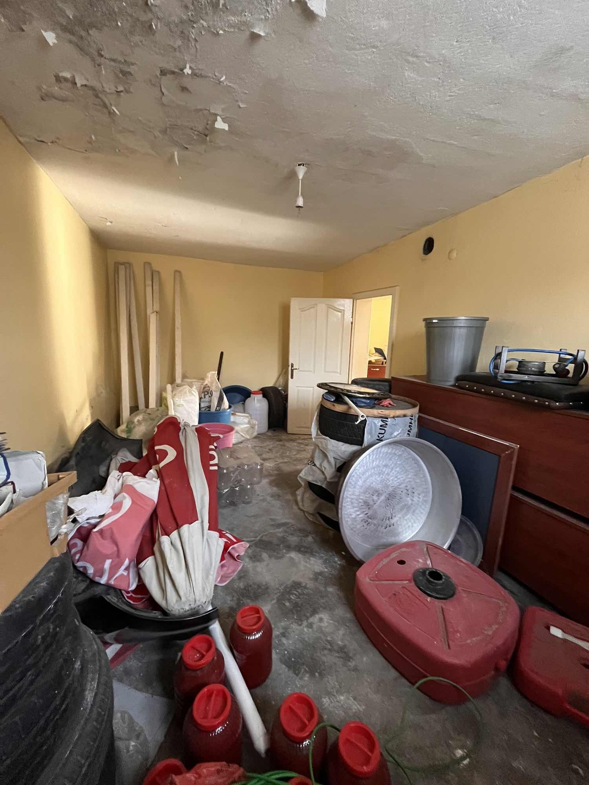 ERKİLET 100.YIL HARİKA KONUMLU MÜSTAKİL EV VE ARSASI - Resim 12