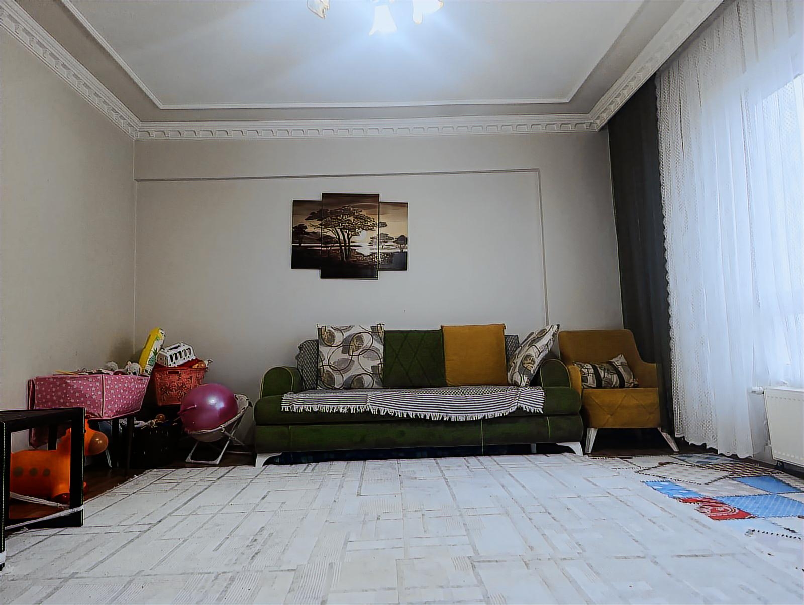 Yenidoğan Mahallesinde Çift Banyo ve Balkon Satılık Daire - Resim 2