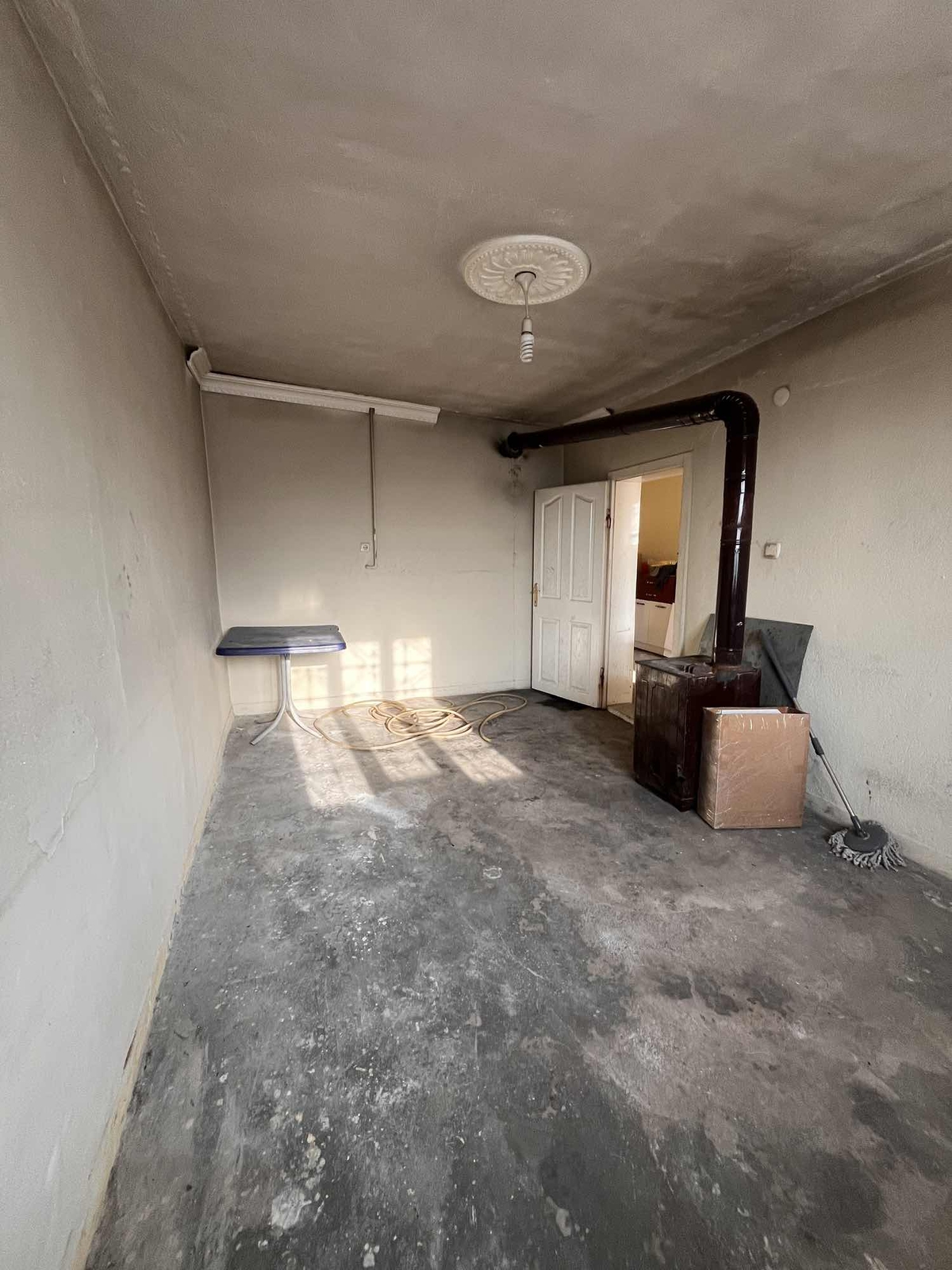 ERKİLET 100.YIL HARİKA KONUMLU MÜSTAKİL EV VE ARSASI - Resim 9