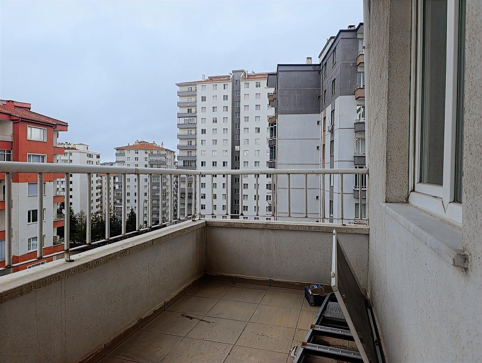 Yenidoğan Mahallesinde Çift Banyo ve Balkon Satılık Daire - Resim 14