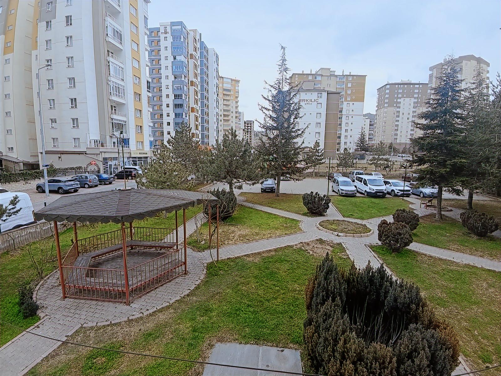 Esentepe'de Tramvay Durağına Yakın Bakımlı Satılık 3+1 Daire - Resim 27