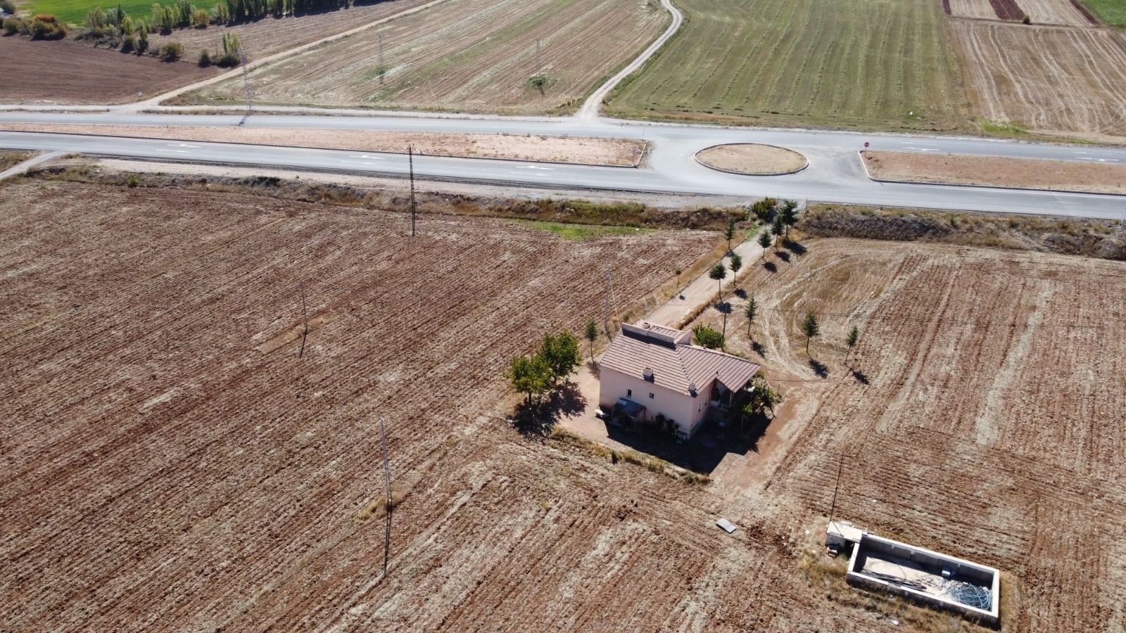 10 Dönüm Tarla İçinde Satılık Müstakil Ev Yer Konum Harika - Resim 2