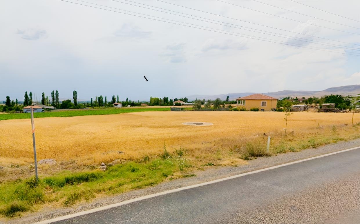 GÜNEŞLİ BELEDİYE ARSALARI KARŞISINDA SATILIK 3.000 M2 TARLA