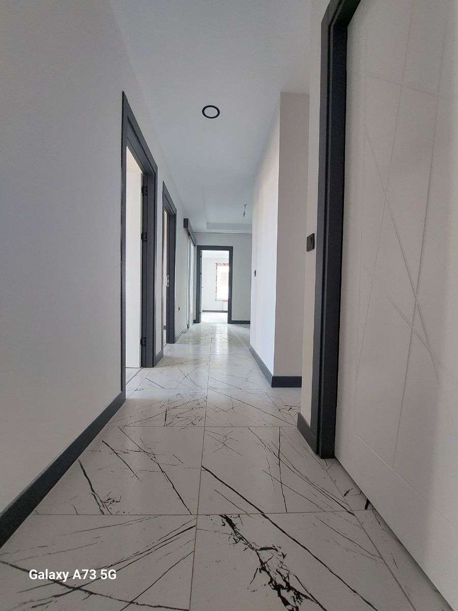 Kiralık Giyinme Odalı ve Ebeveyn Banyolu 5 Odalı Sıfır Daire - Resim 21