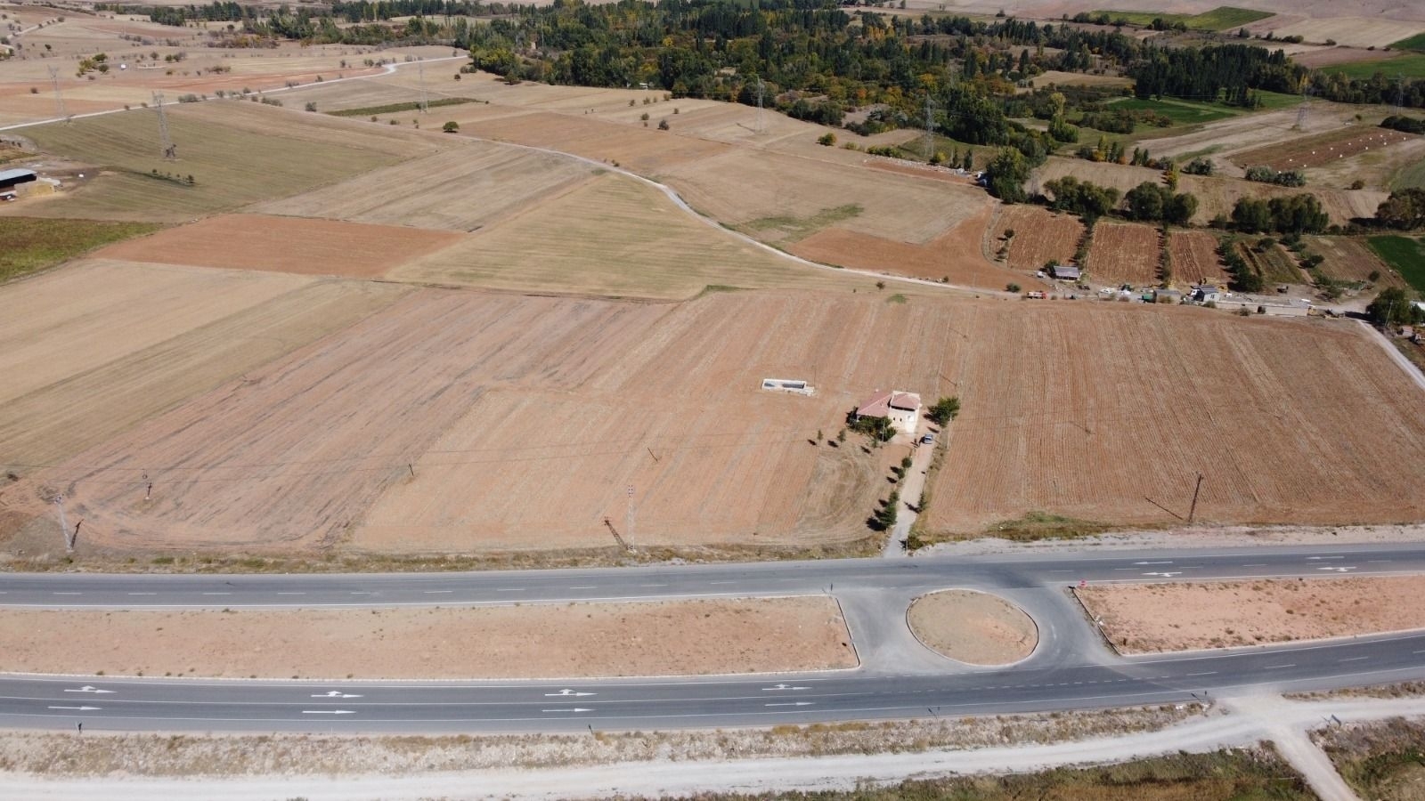 10 Dönüm Tarla İçinde Satılık Müstakil Ev Yer Konum Harika - Resim 24