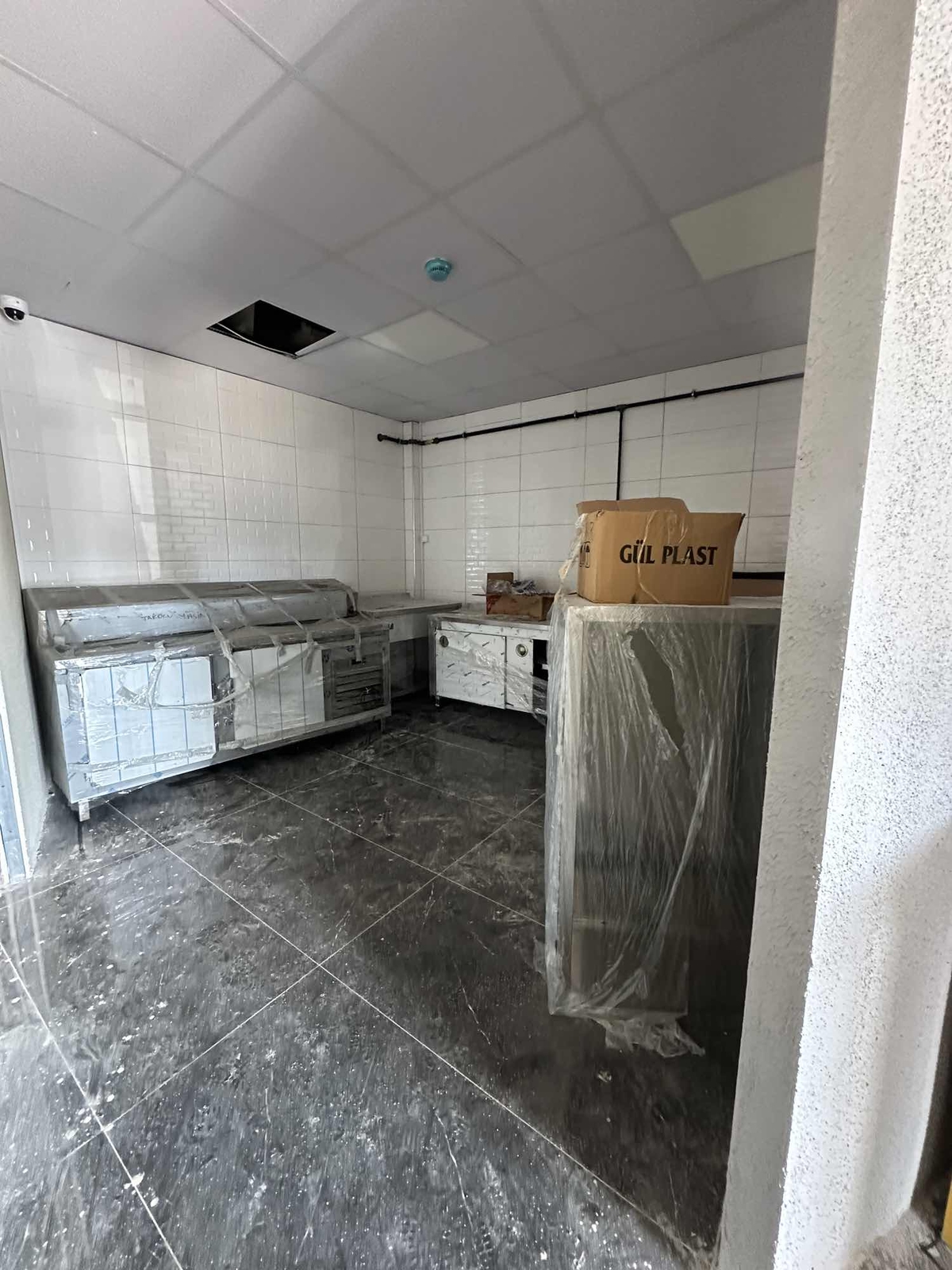 Göreme Merkezde 85 m2 herşey hazır dükkan