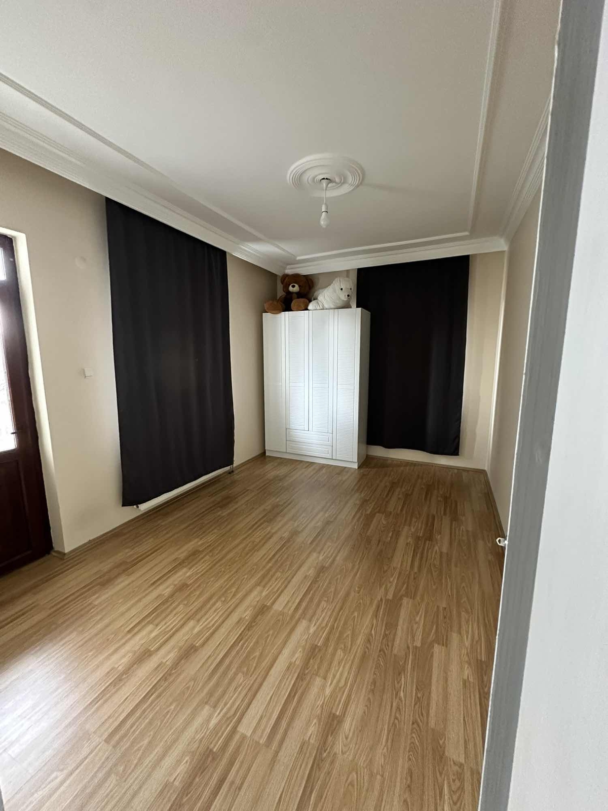 Havaalanına 1 Dk Mesafede 3+1 Kombili KİRALIK DAİRE