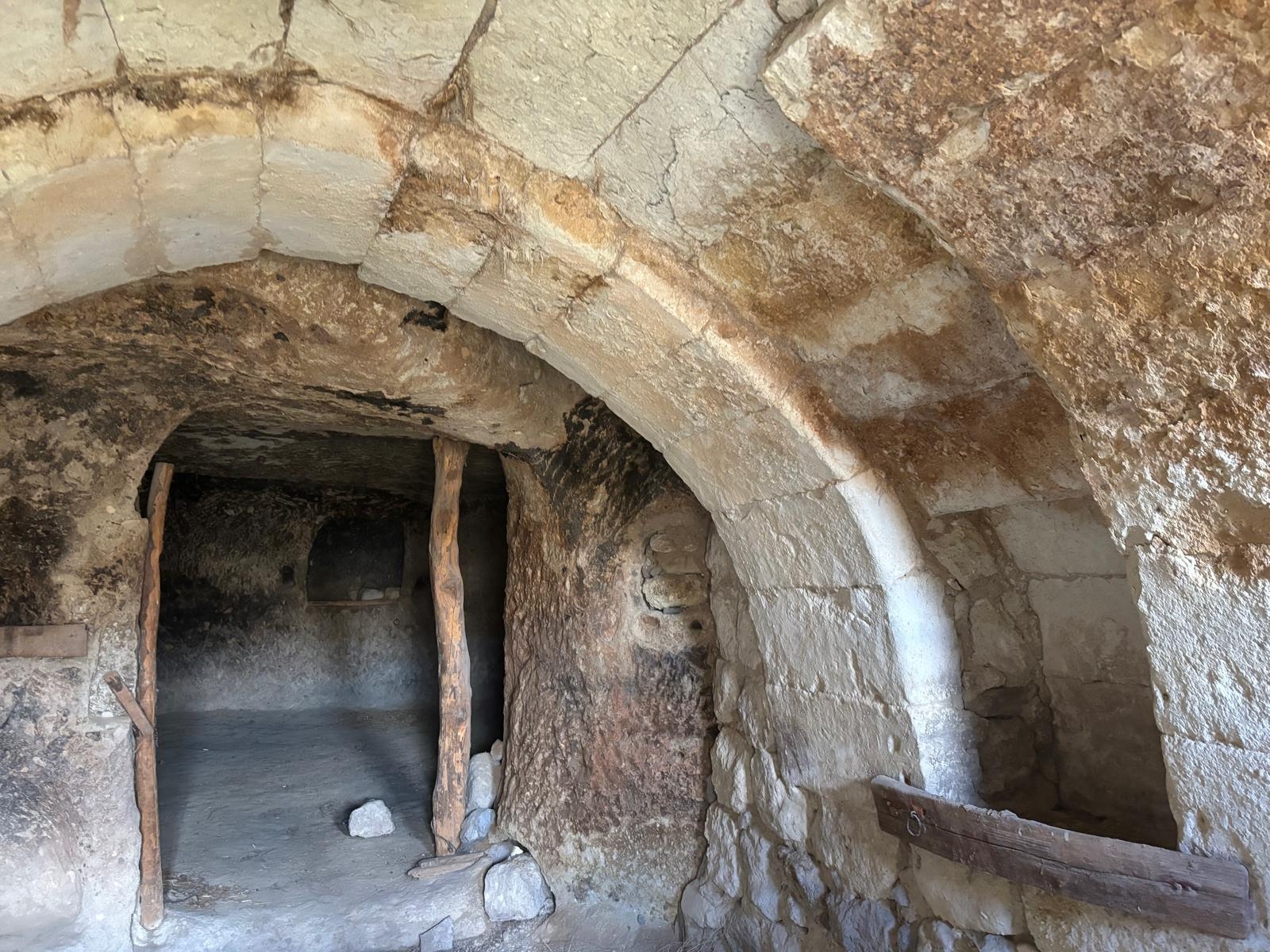 Ürgüp Karacaören'de Satılık Müstakil Tarihi Ev - Resim 2