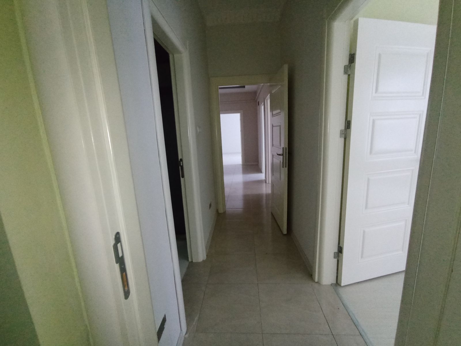 YAKUT MAHALLESİNDE MUHTEŞEM KONUMDA SATILIK LÜKS 3+1 DAİRE - Resim 2