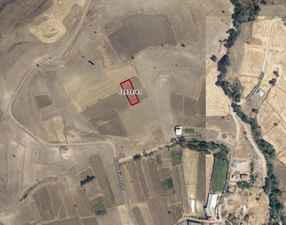 HÖBEK DE KÖYE YAKIN 1.340 M2 TARLA - Resim 4