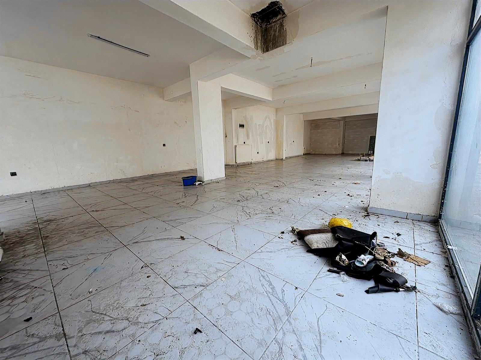 UĞUR EVLER DE 250 M2 KÖŞE BAŞI KİRALIK BAHÇELİ DÜKKAN