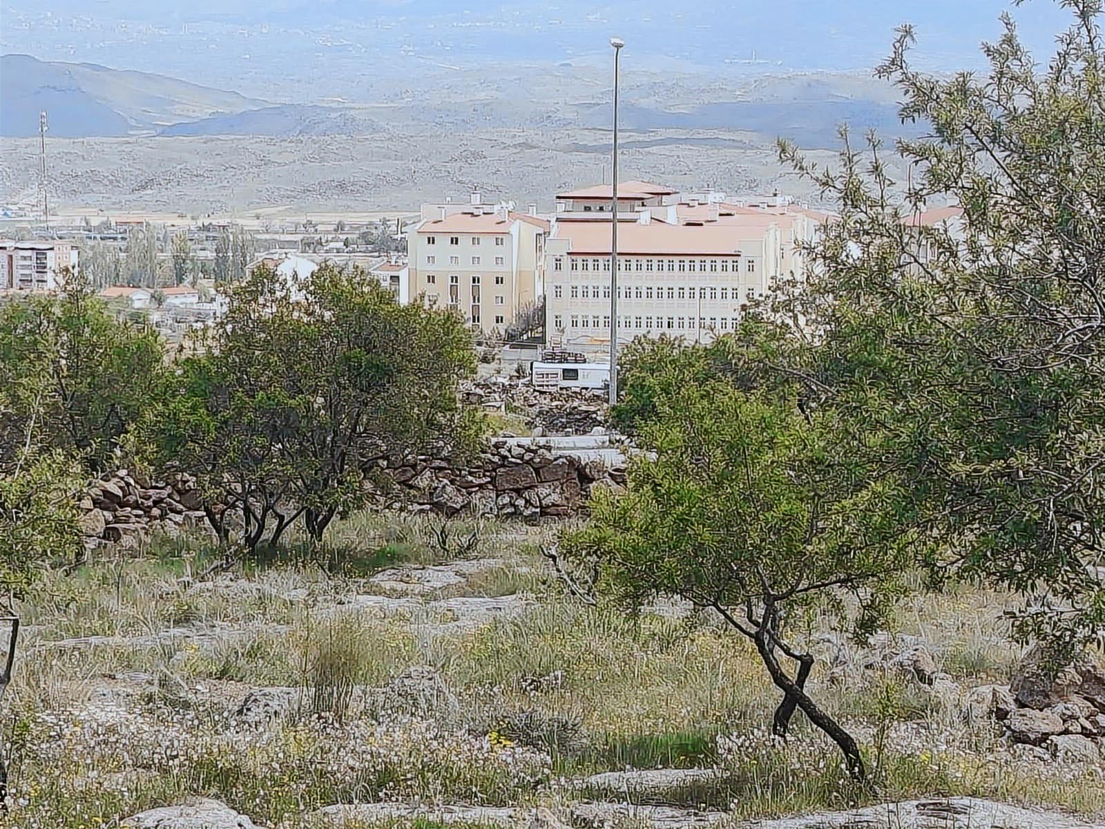 İNCESU BAHÇESARAY'DA İMARA YAKIN SATILIK BAĞ YATIRIMLIK - Resim 9