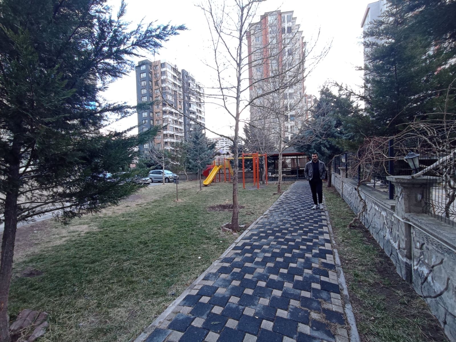 YAKUT MAHALLESİNDE MUHTEŞEM KONUMDA SATILIK LÜKS 3+1 DAİRE - Resim 3