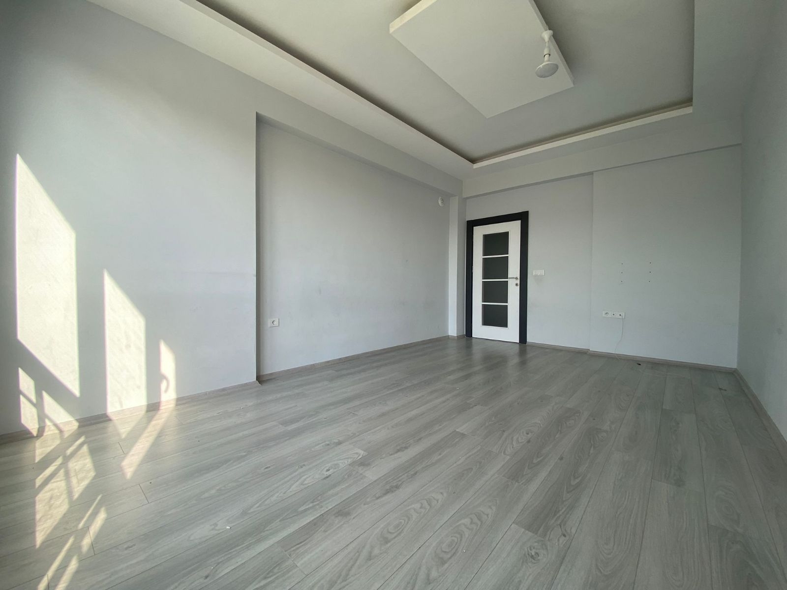 2.5+1 GENİŞ BALKONLU DONAT KİRALIK KÖŞE DAİRE - Resim 10