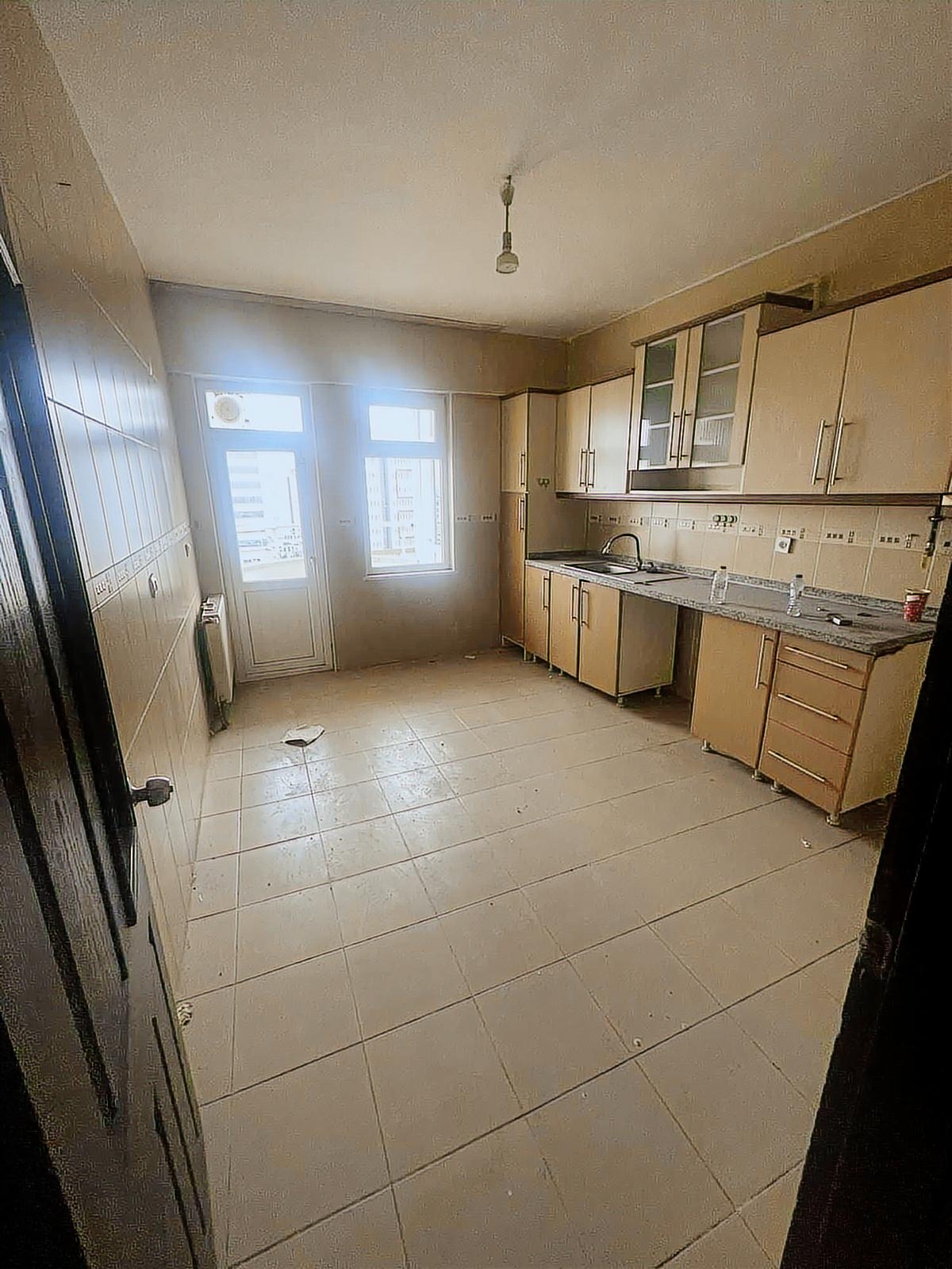 TACETTİN VELİ MAHALLESİNDE MERKEZDE 4+1 SATILIK OFİS - Resim 16