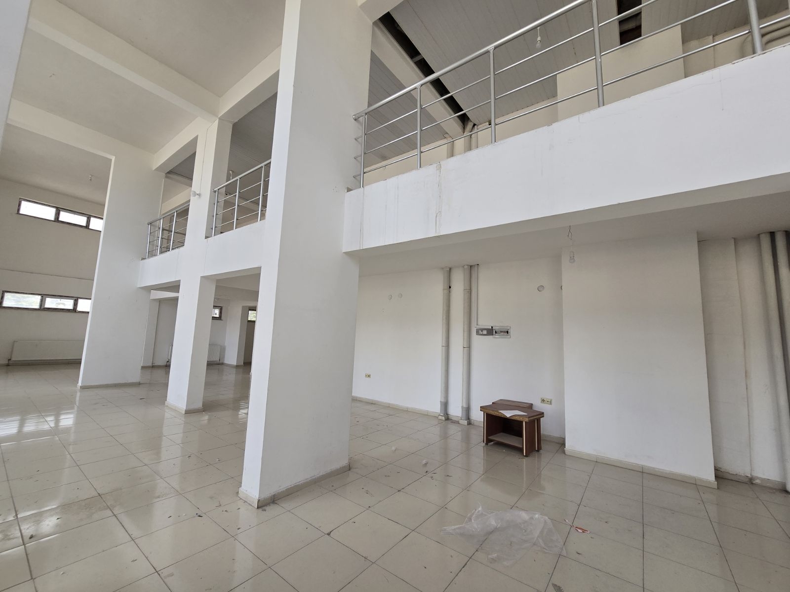 şirintepe'de kiralık 400m dükkan - Resim 3