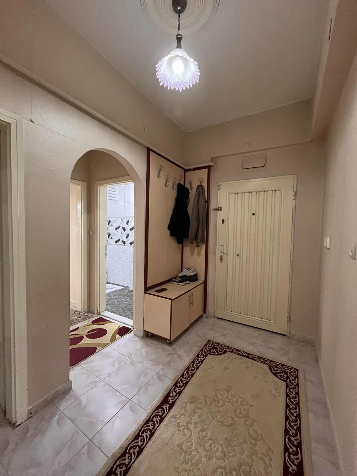 KARADENİZ CADDESİ ÜZERİNDE HARİKA ARA KAT DAİRE - Resim 9