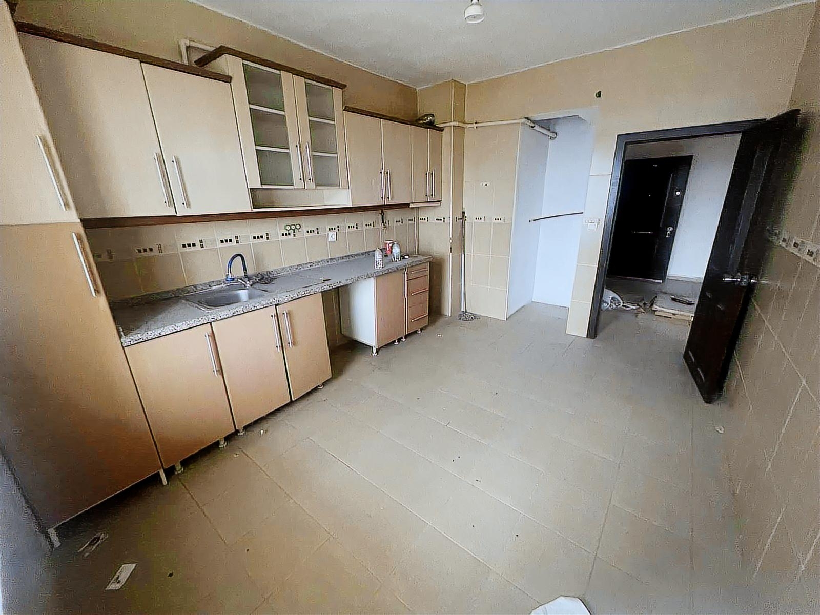 TACETTİN VELİ MAHALLESİNDE MERKEZDE 4+1 SATILIK OFİS - Resim 9