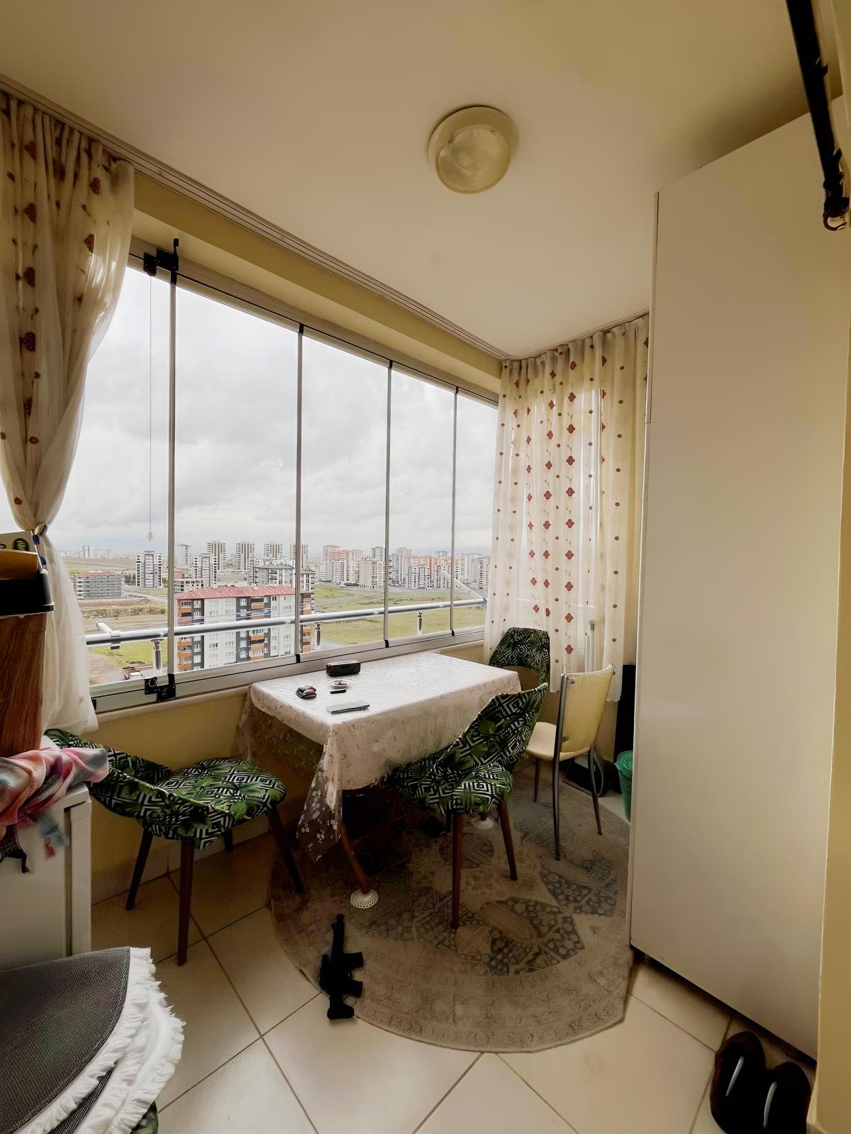HARİKA KONUMLU FIRSAT DAİRESİ - Resim 33