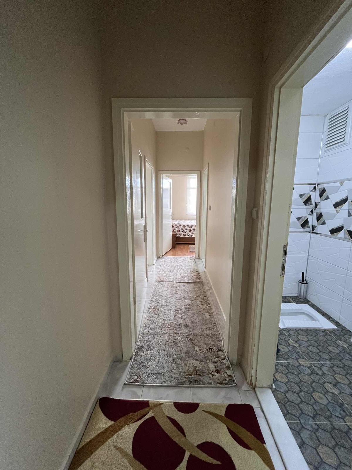 KARADENİZ CADDESİ ÜZERİNDE HARİKA ARA KAT DAİRE - Resim 26