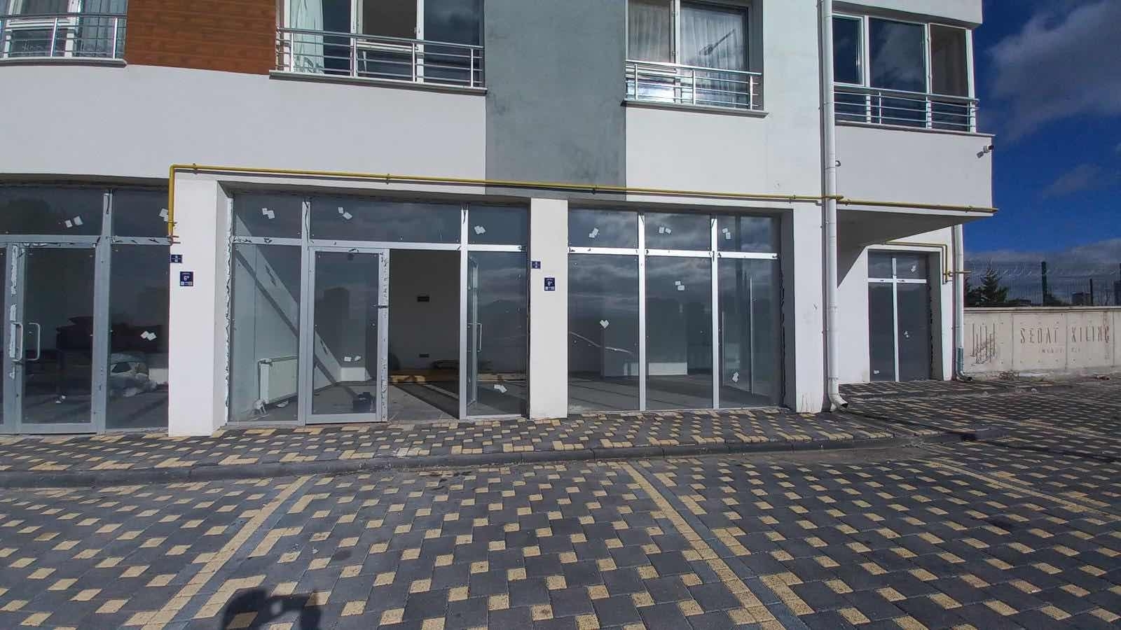 Gökkent Mah. 70 m² Kiralık Dükkan | Caddeye Cepheli - Resim 2