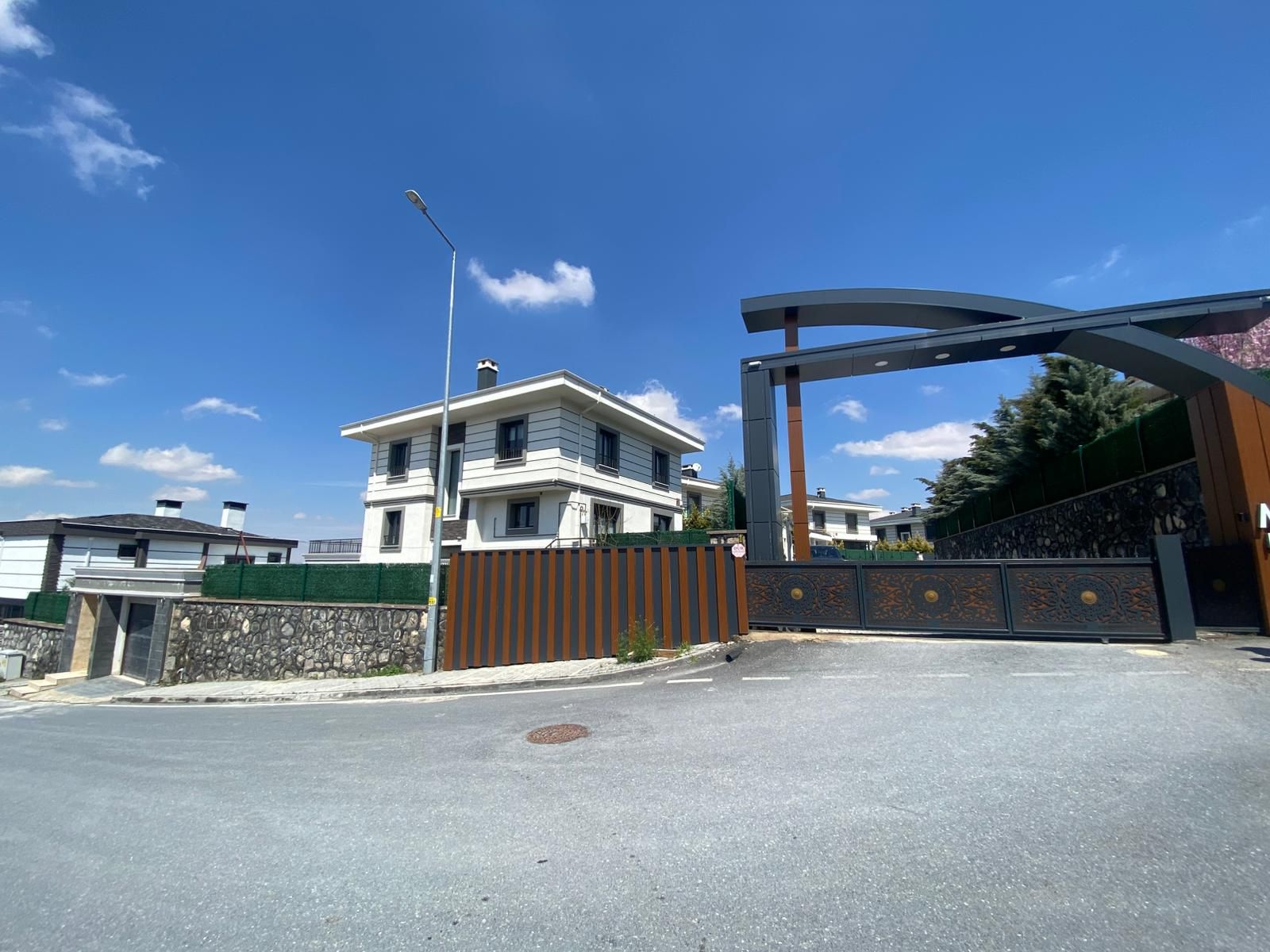 ERENKÖYDE 8+1 SATILIK LUX VİLLA - Resim 5