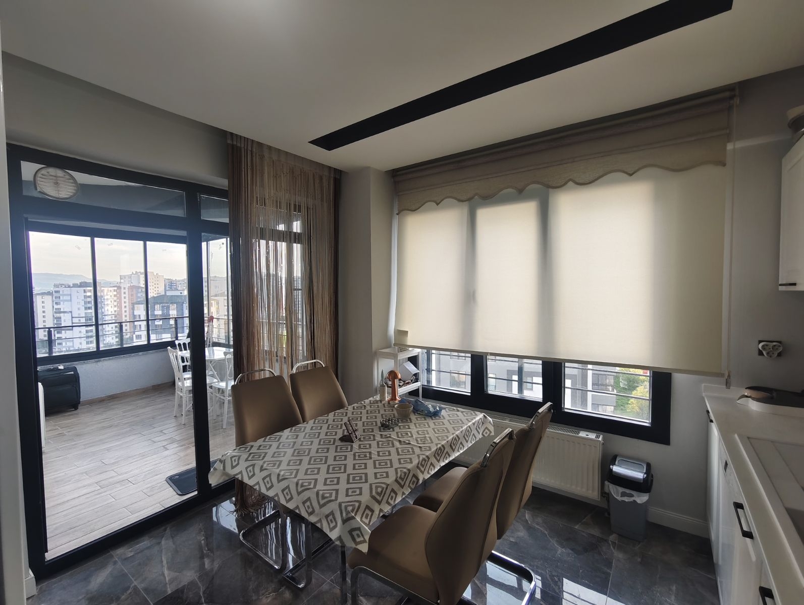 YAKUTTA 3.5+1 HARİKA MANZARALI SÜPER KONUMLU SATILIK DAİRE - Resim 13