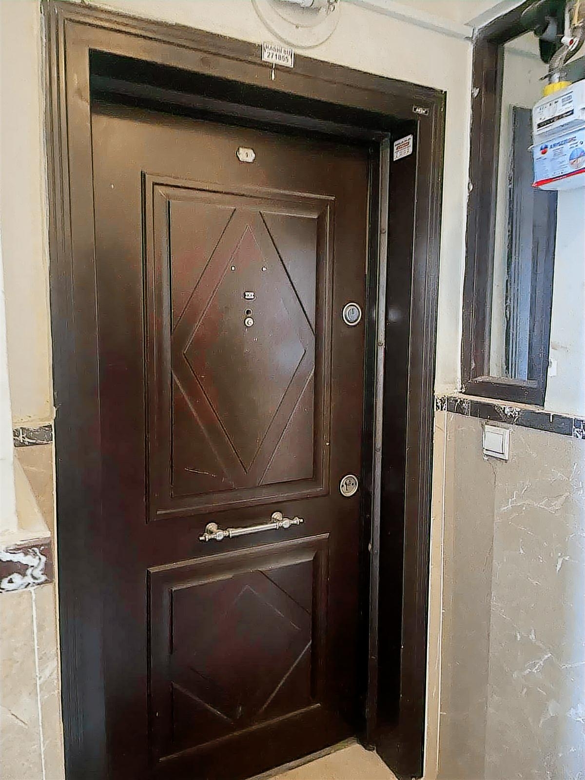 TACETTİN VELİ MAHALLESİNDE MERKEZDE 4+1 SATILIK OFİS - Resim 6