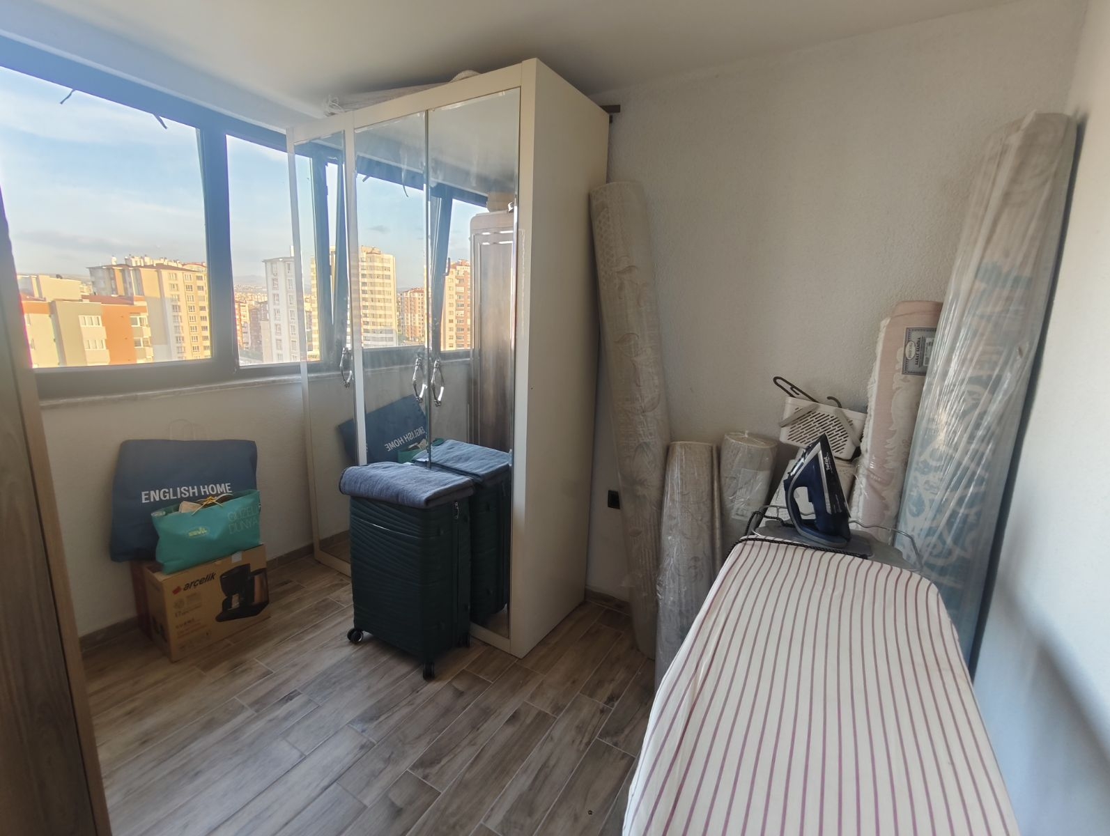 YAKUTTA 3.5+1 HARİKA MANZARALI SÜPER KONUMLU SATILIK DAİRE - Resim 4