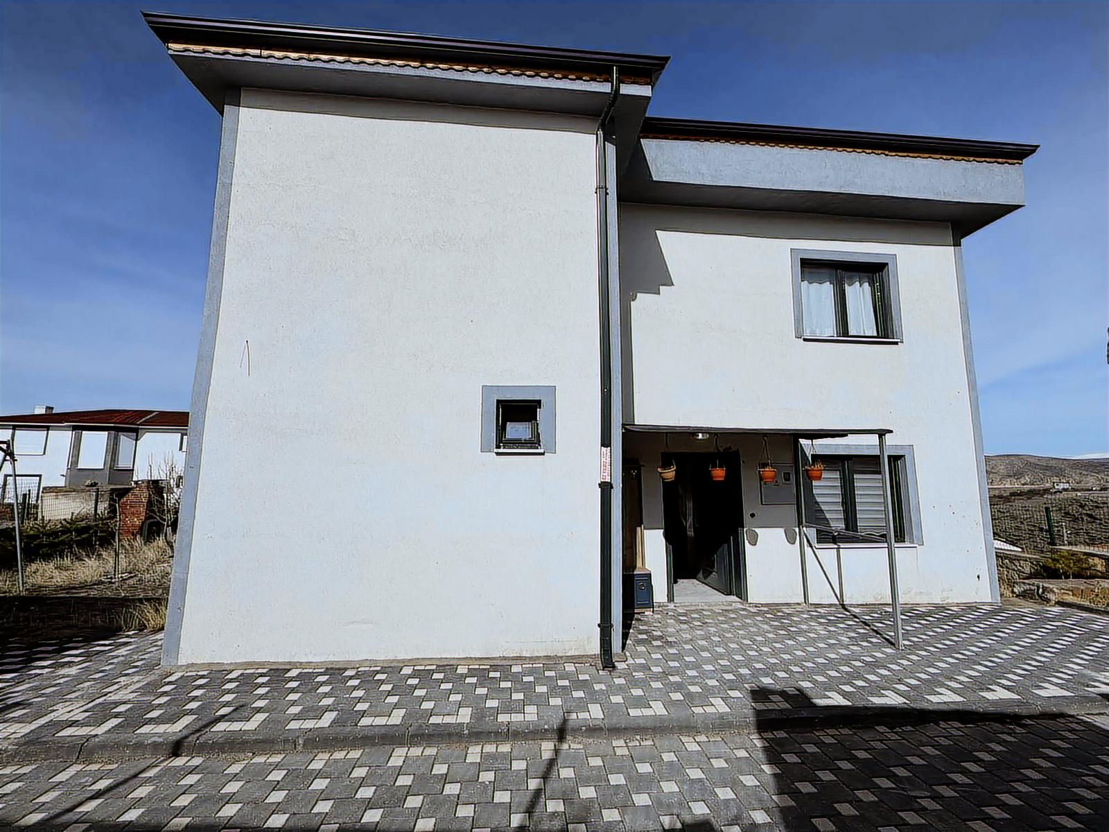 KUŞÇU DA SATILIK FULL YAPILI EMSALSİZ MANZARALI VİLLA - Resim 28