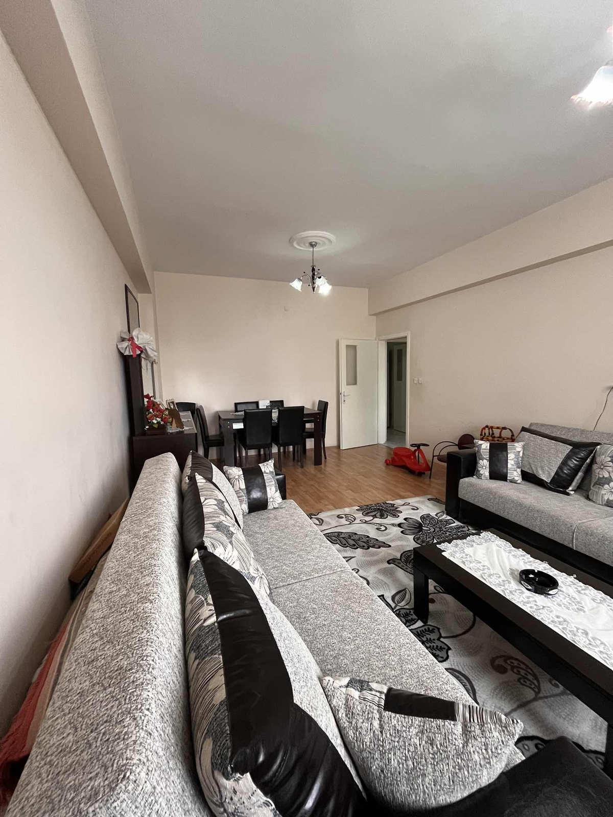 KARADENİZ CADDESİ ÜZERİNDE HARİKA ARA KAT DAİRE - Resim 24