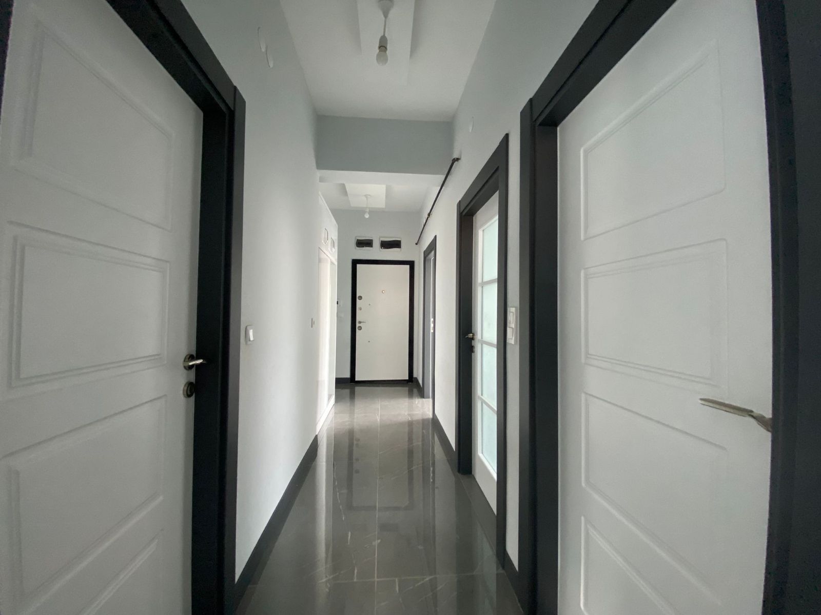 2.5+1 GENİŞ BALKONLU DONAT KİRALIK KÖŞE DAİRE - Resim 11