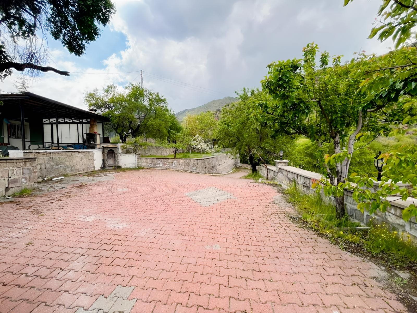 MUHTEŞEM MANZARALI VİLLA PARSELİ İÇİNDE BAĞ EVİ - Resim 10