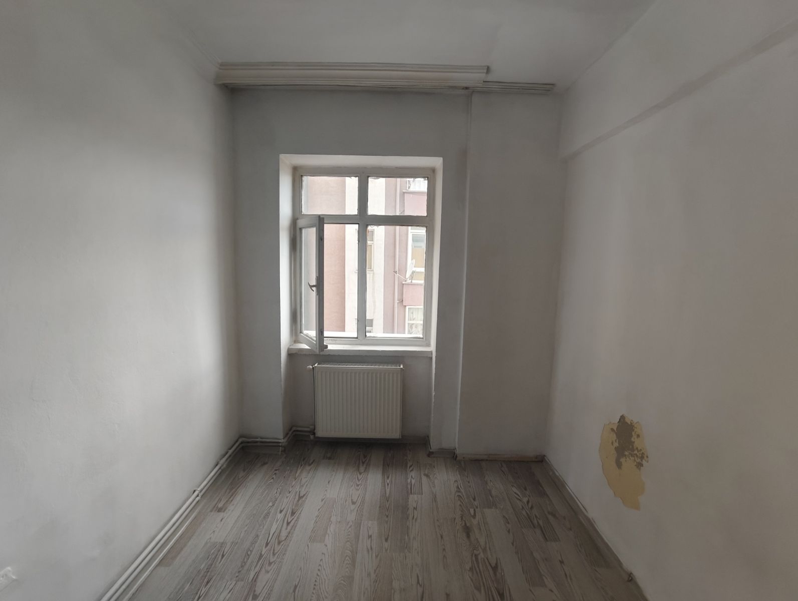 BATTALGAZİ MAHALLESİ SATILIK 1+1 KOMBİLİ DAİRE