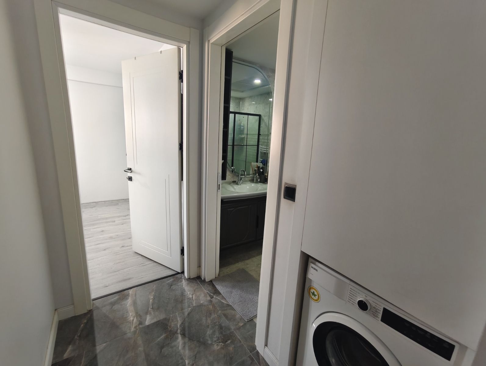 YAKUTTA 3.5+1 HARİKA MANZARALI SÜPER KONUMLU SATILIK DAİRE - Resim 21
