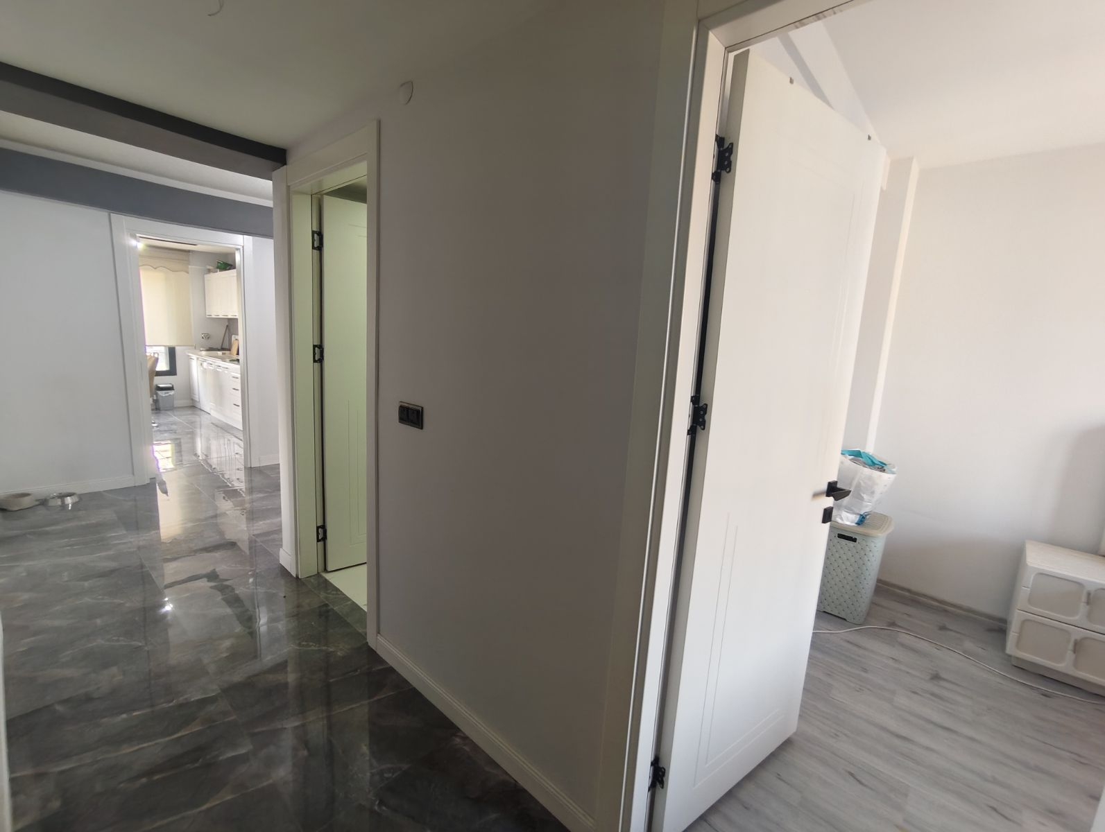 YAKUTTA 3.5+1 HARİKA MANZARALI SÜPER KONUMLU SATILIK DAİRE - Resim 2