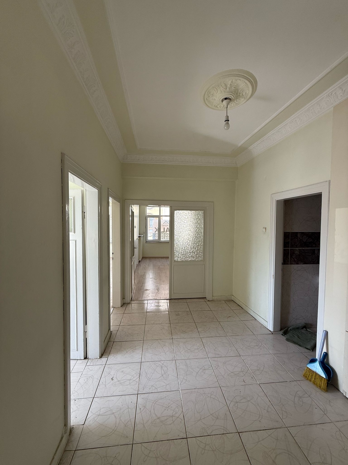 İSTASYON CADDESİNDE OFİS OLMAYA UYGUN SATILIK 3+1 DAİRE - Resim 6