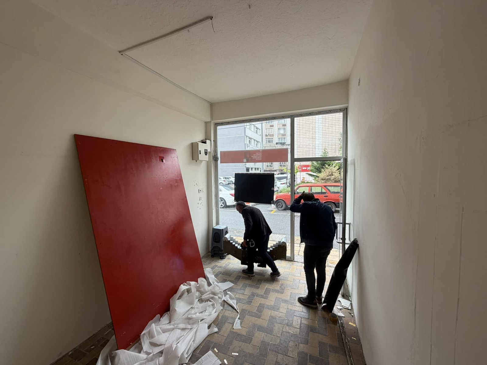 ATATÜRK EVİ YANINDA ÇARŞI MERKEZDE 20M2 KİRALIK DÜKKAN - Resim 9