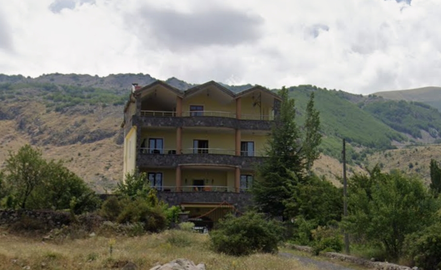 Hacılarda Manzaralı 2.000 m² İçinde 4 Katlı Geniş Aile Villası - Resim 18