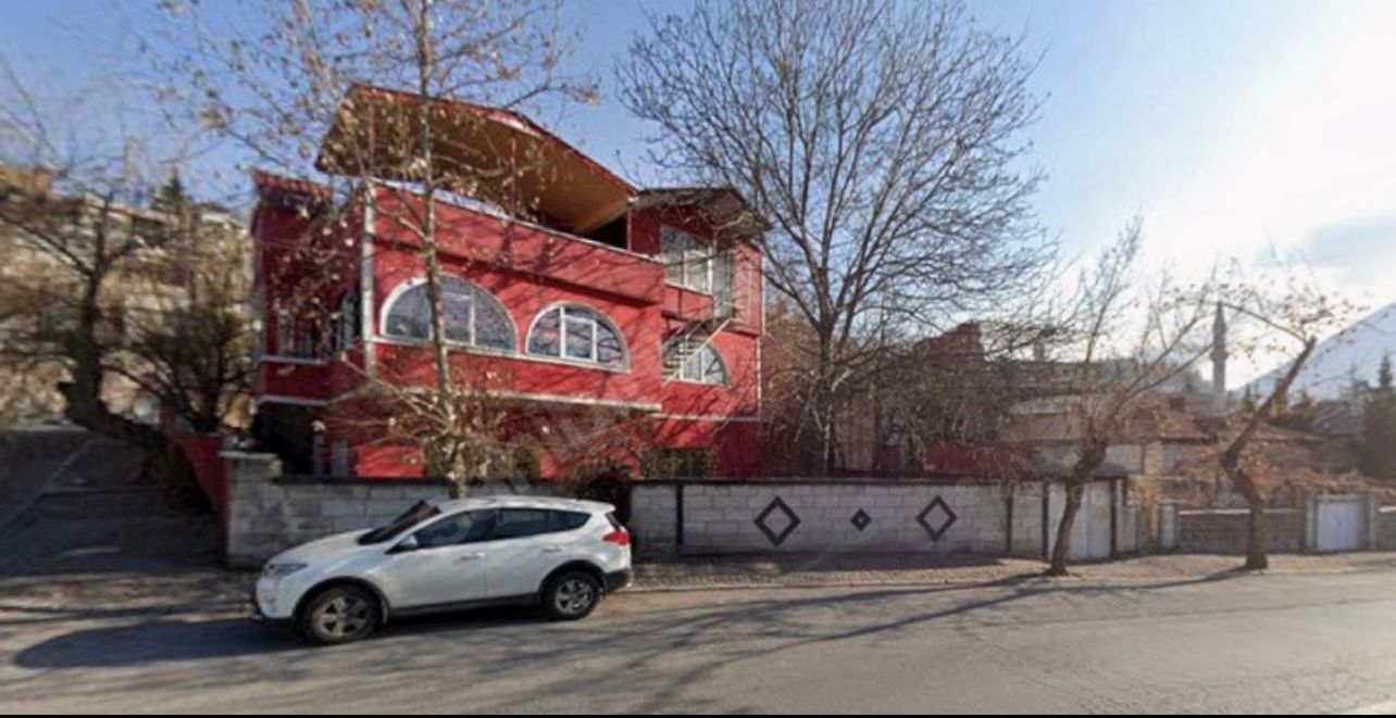 TALASIN SEÇKİN LOKASYONUNDA TİCARİ POTANSİYELLİ KÖŞE VİLLA - Resim 3
