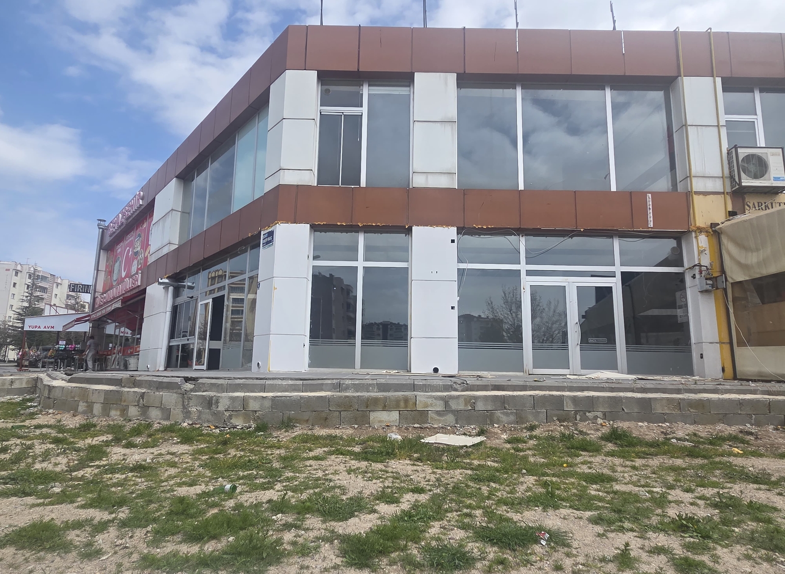 BEYAZŞEHİR'DE VERANDA İLE 480 METREKARE KULANIMLI BACALI DÜKKAN - Resim 8